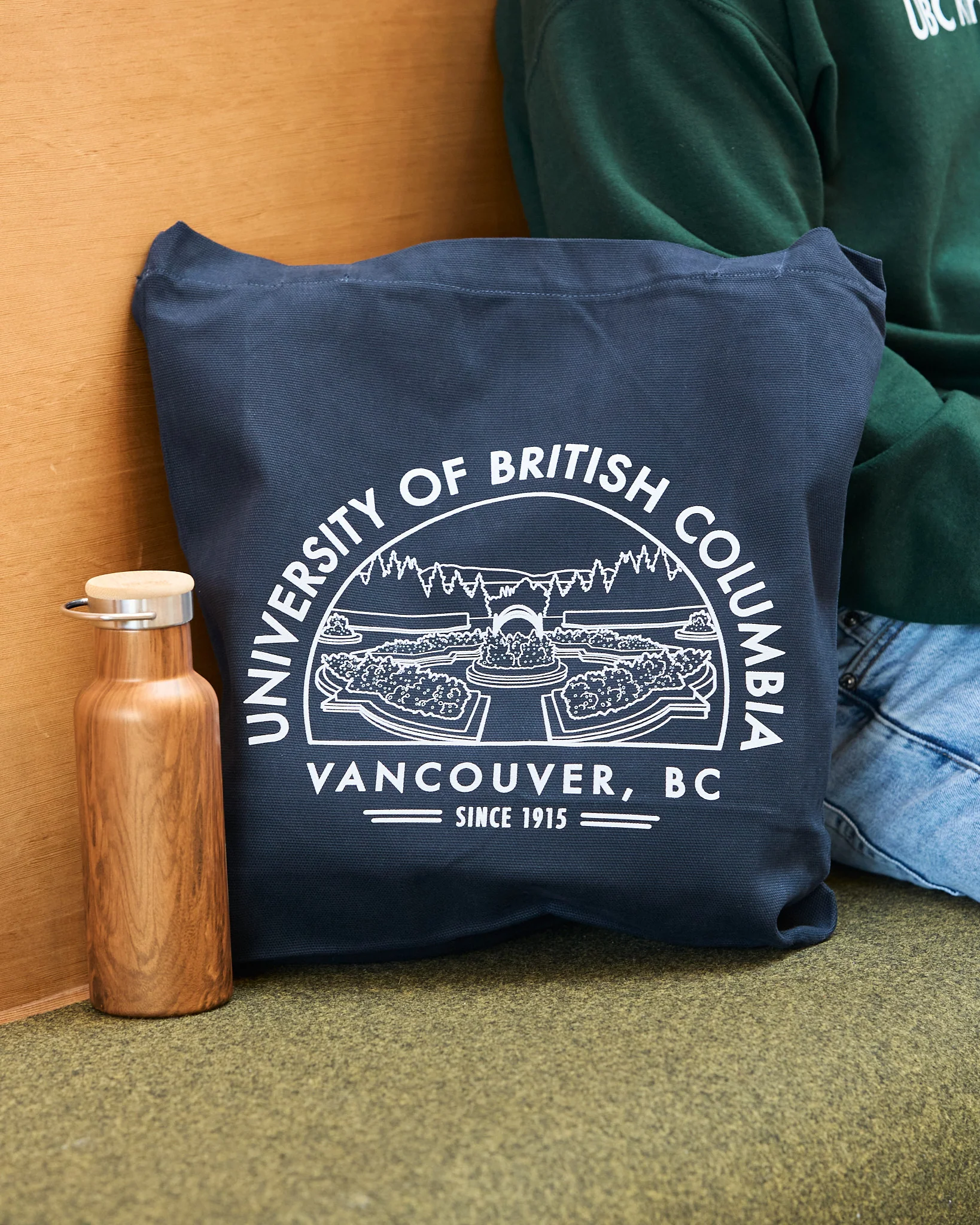 UBC Tote Rose Garden Bag - Navy - Image 2