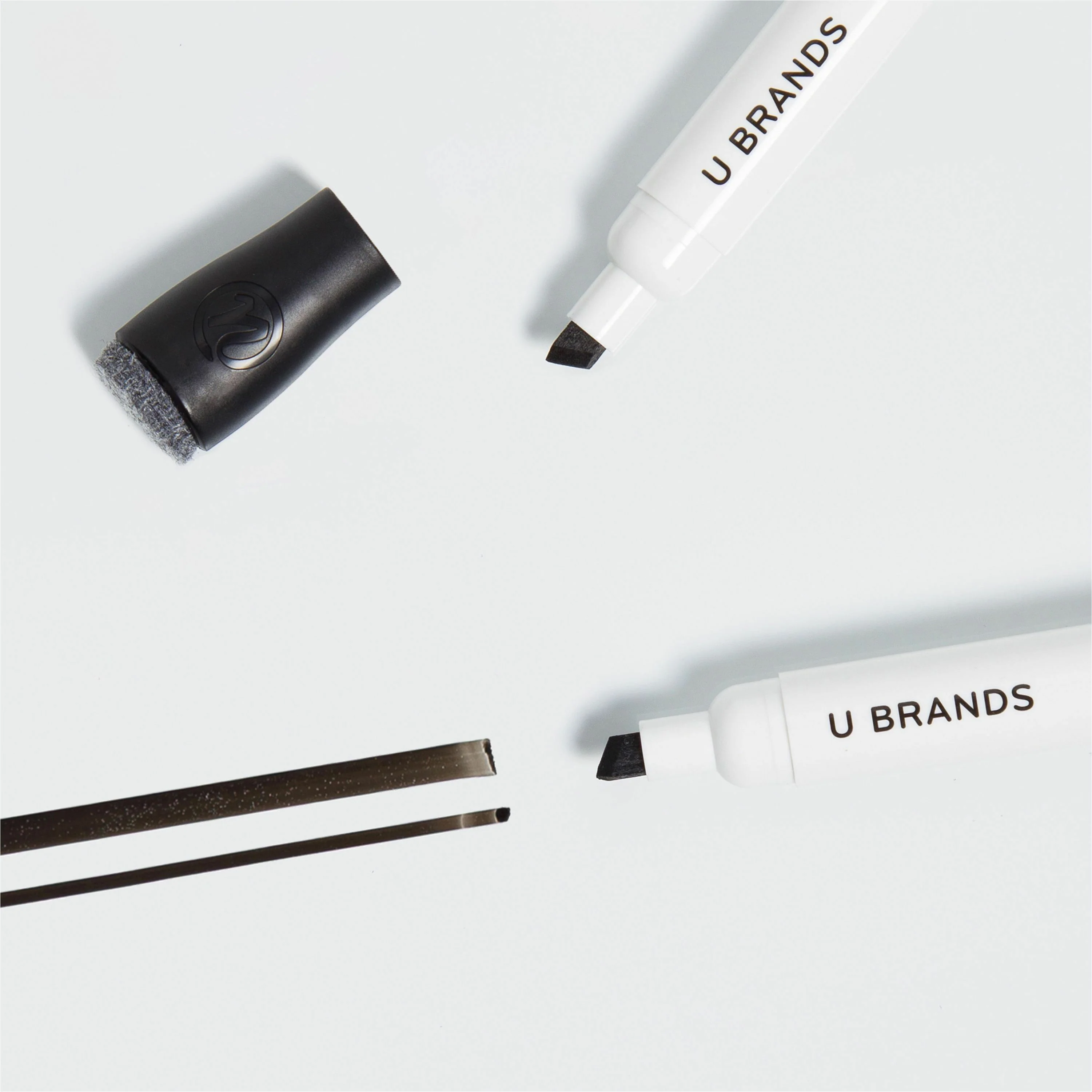 Ubrands 4pk Chisel Antimicrobial Dry Erase Marker with Eraser